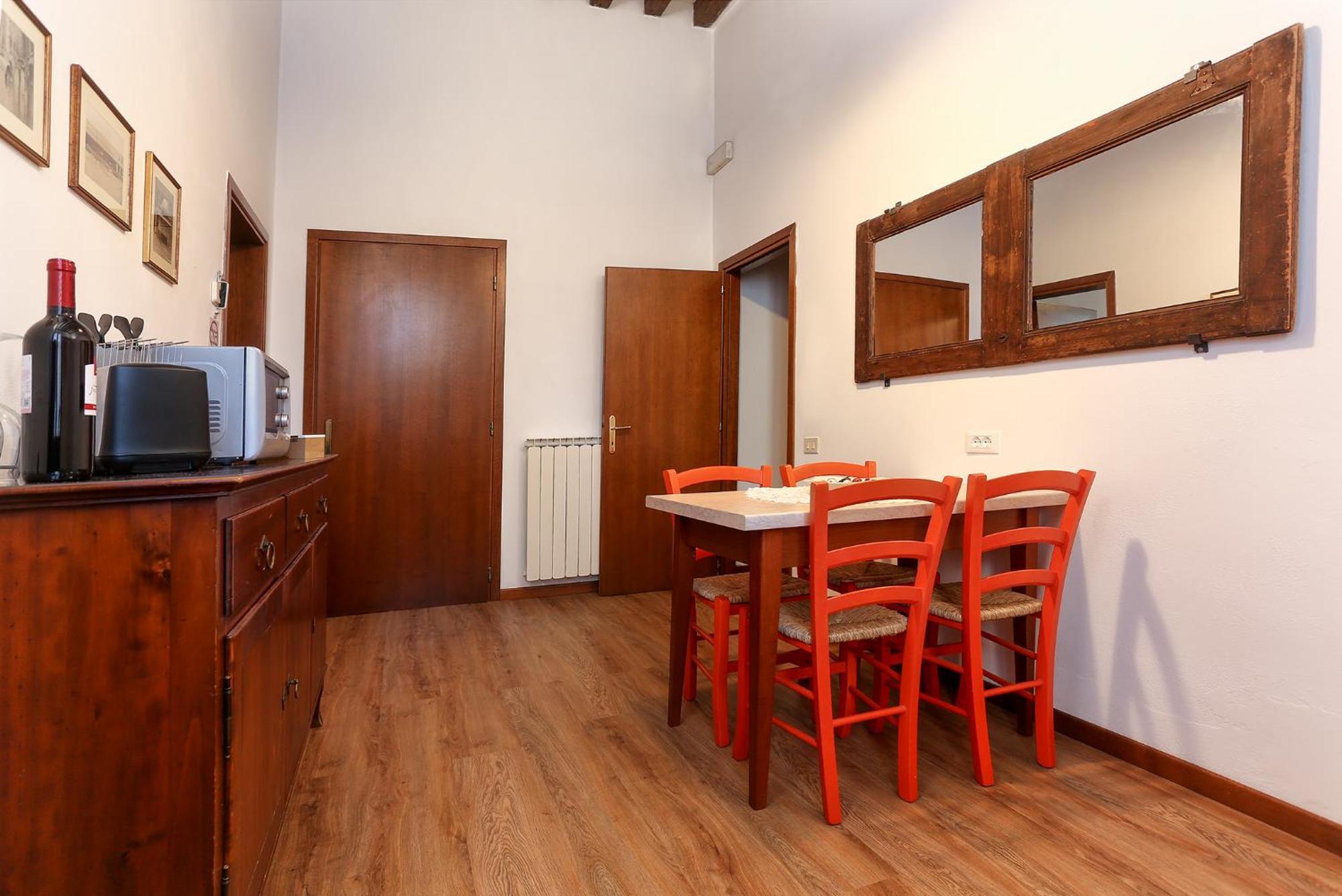 Flat With Canal View Near San Marco Venedig